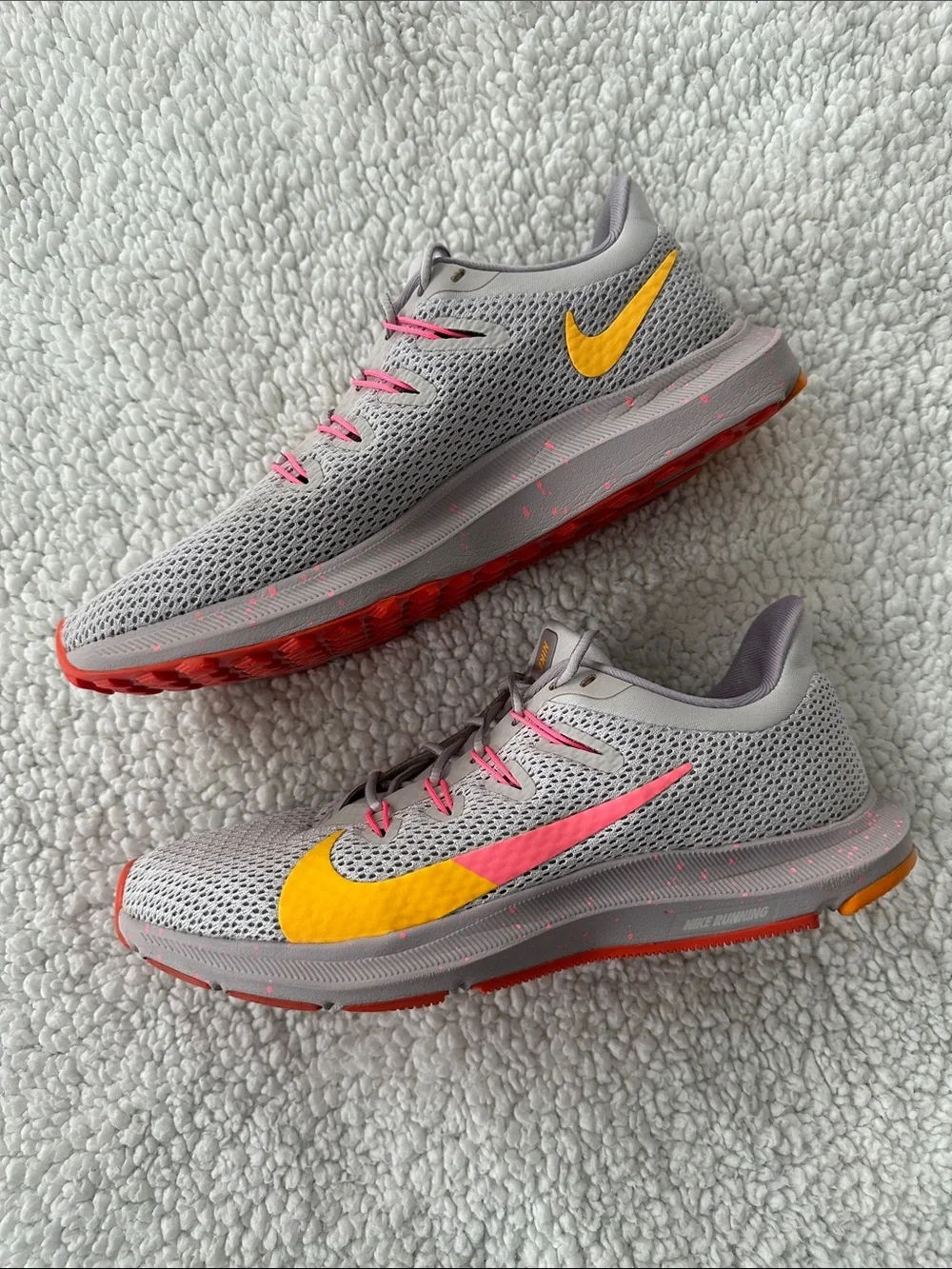 Nike Quest 2 Vast Grey Digital Pink Women’s Running Shoes Size 7.5